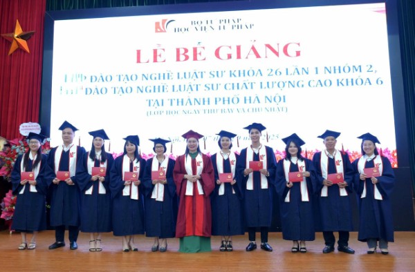 Học viện Tư pháp: Bế giảng các Lớp đào tạo nghề luật sư
